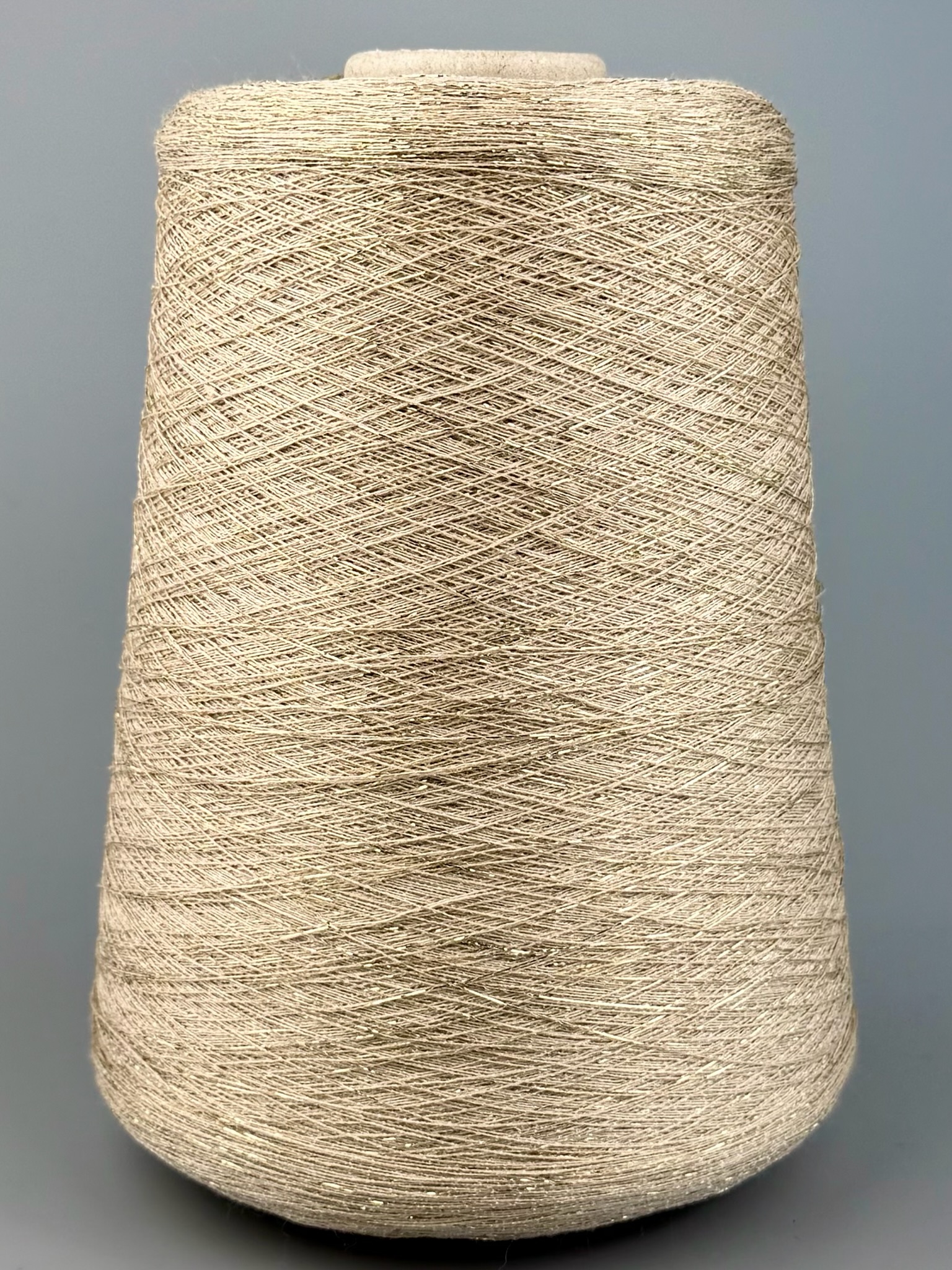 Industria Italiana Filati Art. Frizzante Nm 35 – Fil fantaisie en viscose et lurex col. Beige doré 2039 photo 2